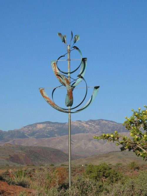 Desert Lily wind Sculpture handcrafted by Lyman Whitaker.