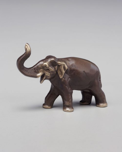 Bronze elephant sculpture handcrafted by Scott Nelles.