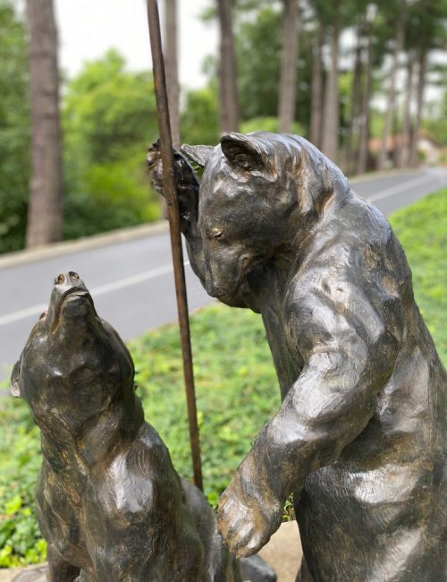 Bronze sculpture of two black bears by North Carolina artist Roger Martin.